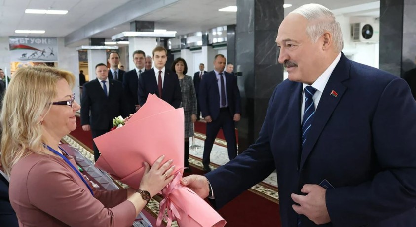 ბელარუსის საპარლამენტო არჩევნებში ამომრჩეველთა აქტივობამ 73 პროცენტი შეადგინა