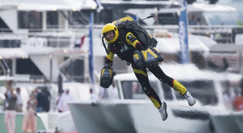 რბოლა მფრინავი კოსტიუმებით