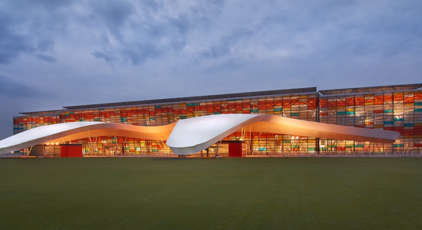 სომხეთი ითხოვს რუსმა მესაზღვრეებმა დატოვონ ზვართნოცის აეროპორტი