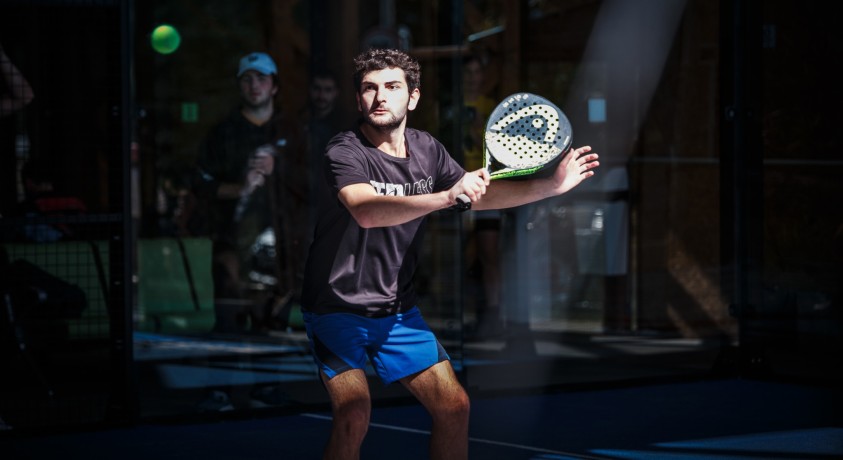 პადელის შეჯიბრების პირველი სერია