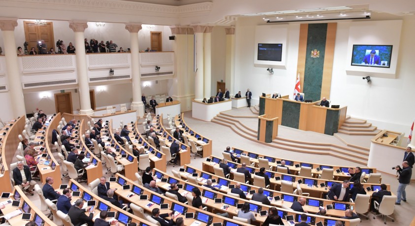 რა განსხვავებაა FARA-სა და “უცხოური გავლენის გამჭვირვალობის შესახებ” კანონპროექტს შორის