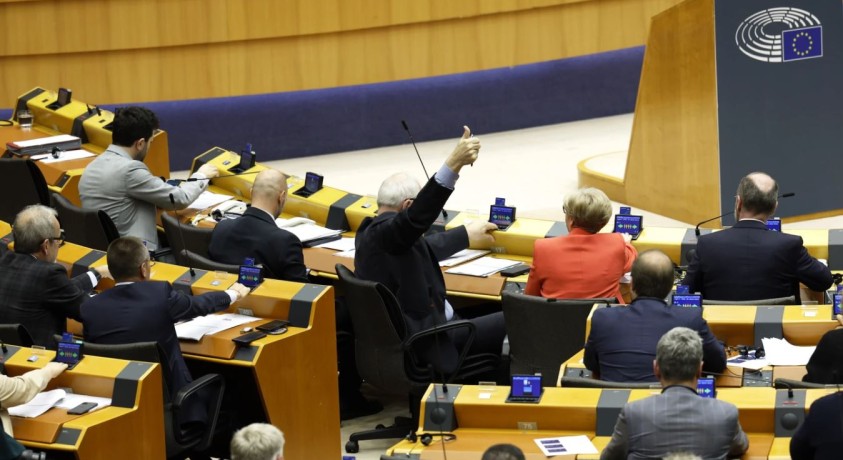 ევროპარლამენტმა ევროკავშირის თავშესაფრისა და მიგრაციის შესახებ ახალი პაქტი დაამტკიცა