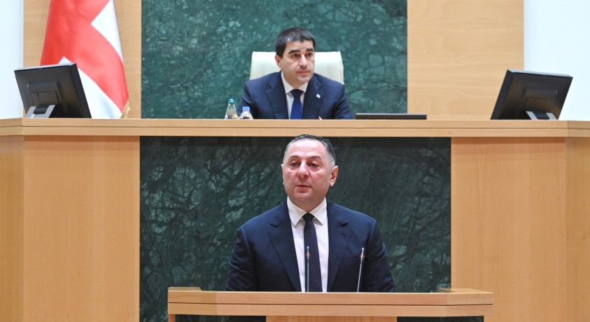 ვახტანგ გომელაურის სიტყვით გამოსვლას პარლამენტში სიტყვიერი დაპირისპირება მოჰყვა