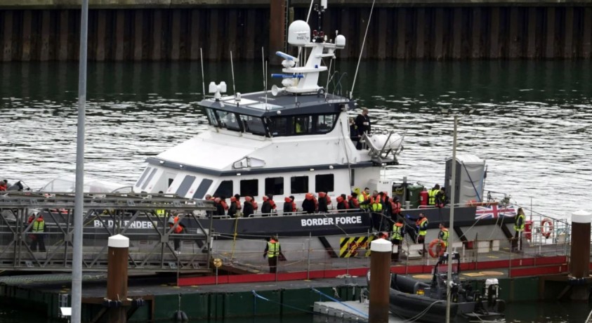 დიდ ბრიტანეთში მიიღეს კანონი, რომელიც არალეგალურად ჩასული მიგრანტების რუანდაში გაგზავნას ითვალისწინებს