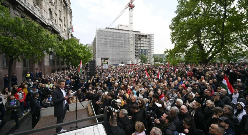 უნგრეთში მთავრობის გადადგომის მოთხოვნით საპროტესტო აქციები იმართება