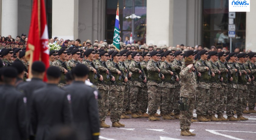 წვევამდელების სამხედრო ფიცი დამოუკიდებლობის დღეს