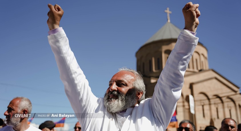 ბაგრატ გალსტანიანი – მთავარეპისკოპოსი პრემიერ-მინისტრობის კანდიდატია