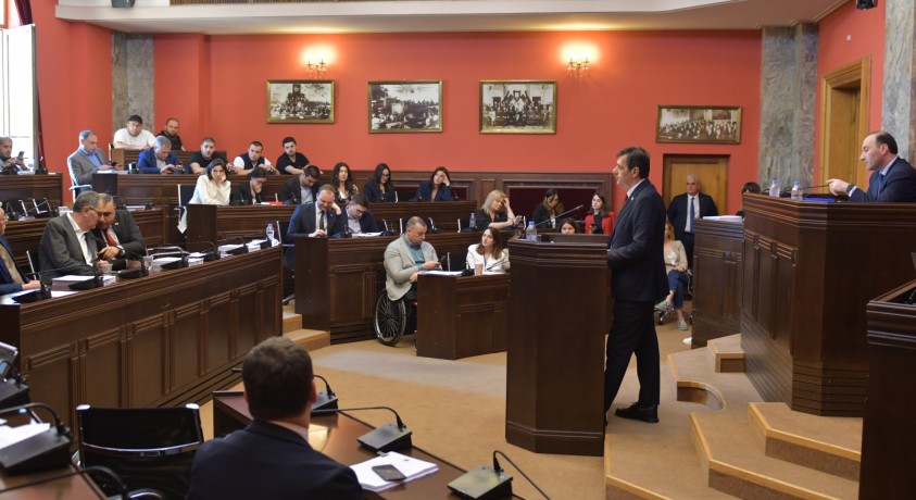 იურიდიულმა კომიტეტმა პრეზიდენტის ვეტო დაძლია