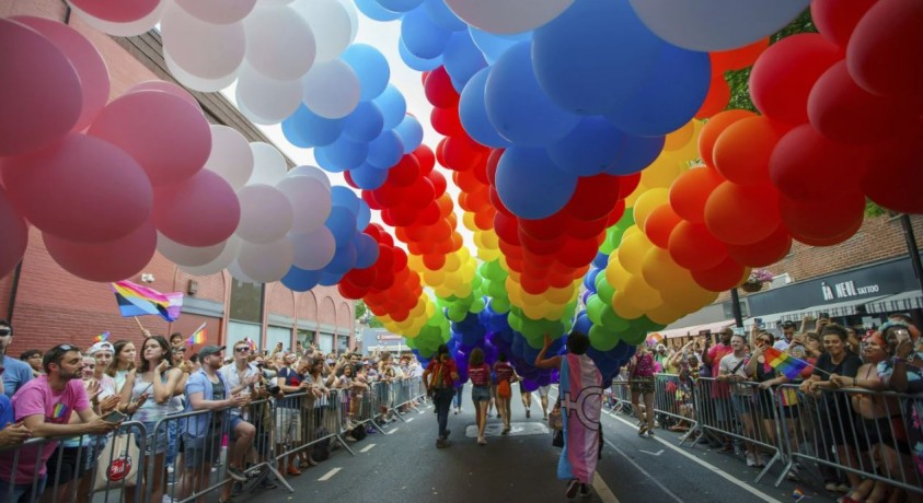 მსოფლიოში ლგბტქ+ თემის წარმომადგენლები „პრაიდის თვეს“ აღნიშნავენ