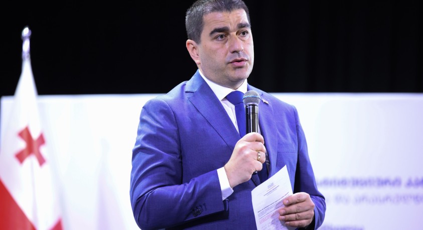 მმართველი გუნდის გეგმები „ოჯახური ღირებულებების” დასაცავად