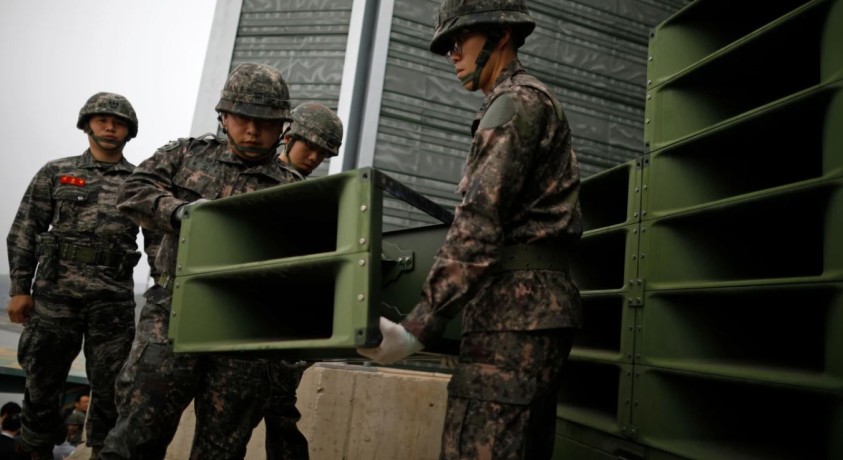 პროპაგანდა კორეულად – საჰაერო ბუშტები და ხმის გამაძლიერებლები საზღვართან