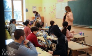 ტემპერატურის კონტროლი, ხელების დამუშავება და პირბადე – წესები მოსწავლეებისთვის