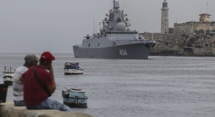 რუსული ფლოტის ნაწილი ჰავანის პორტშია