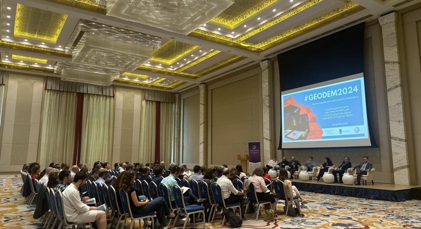 „სვლა ავტორიტარიზმისკენ“