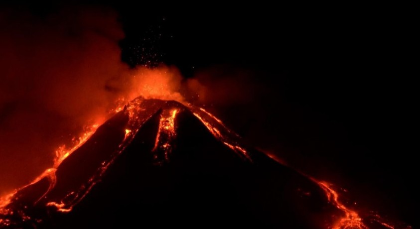 იტალიაში ვულკანი ეტნა კვლავ გააქტიურდა