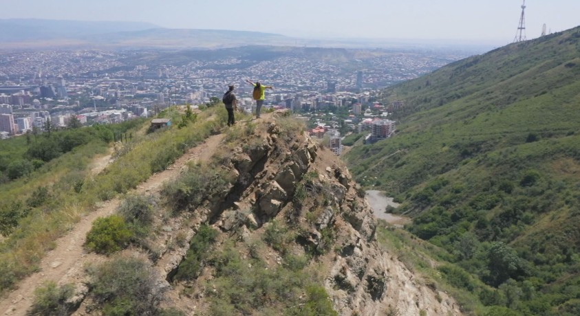 ზაფხულის ბილიკებზე