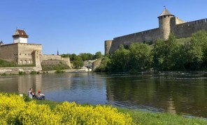 რუსმა მესაზღვრეებმა მდინარე ნარვიდან სასაზღვრო ნიშნები მოიპარეს