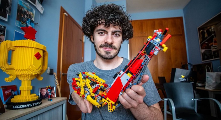 ანდორელმა გამომგონებელმა მსოფლიოში პირველი ლეგოს პროთეზი შექმნა