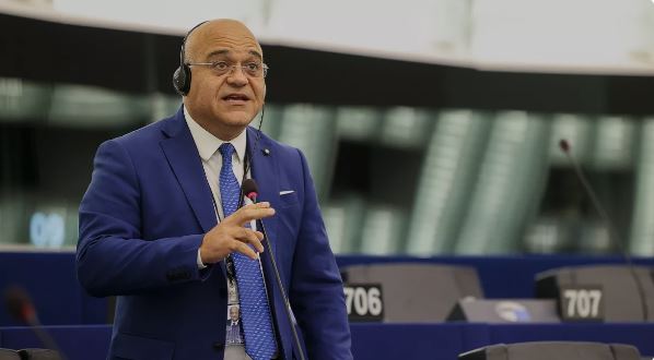 იტალიელ ევროპარლამენტარს მაფია ემუქრება