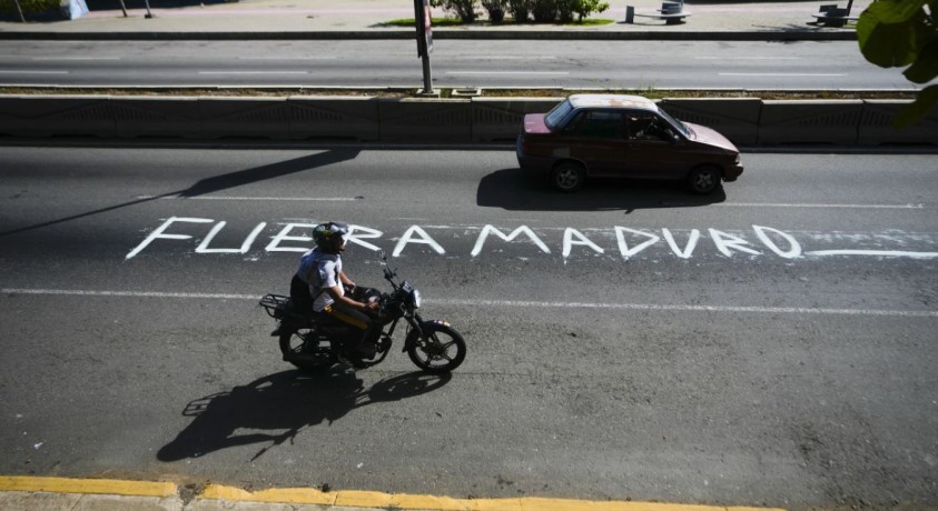 ვენესუელაში დემონსტრაციები არეულობაში გადაიზარდა