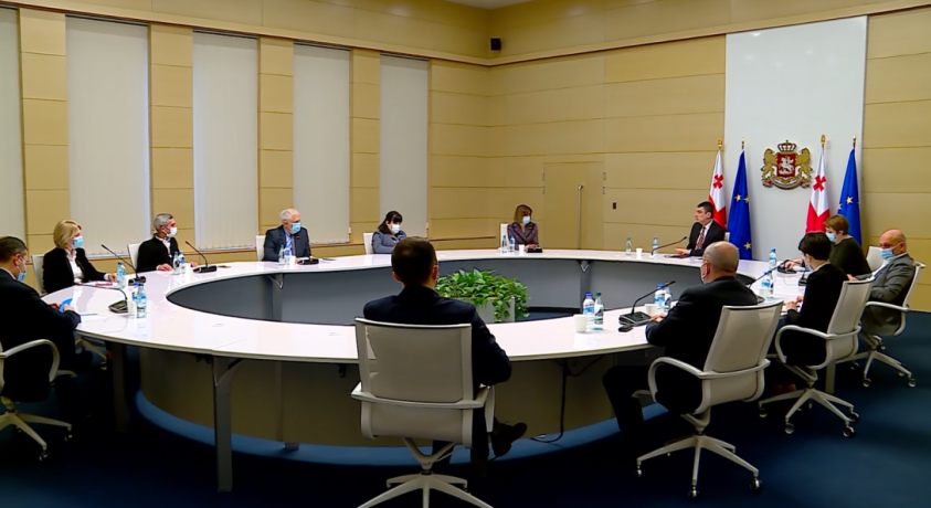 საქართველოს მთავრობას უფლებამოსილება შეუწყდა და დროებით მოვალეობის შესრულების რეჟიმში გადავიდა