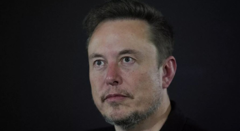 ილონ მასკი სარეკლამო ინდუსტრიის ჯგუფს უჩივის
