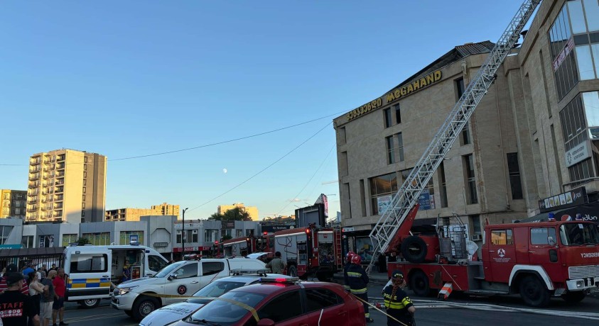 გლდანის ერთ-ერთ სავაჭრო ცენტრში გაჩენილი ხანძარი ლიკვიდირებულია