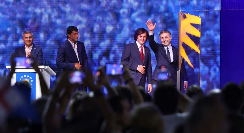 „ქართულმა ოცნებამ“ რეგიონებში წინასაარჩევნო შეხვედრები დაიწყო