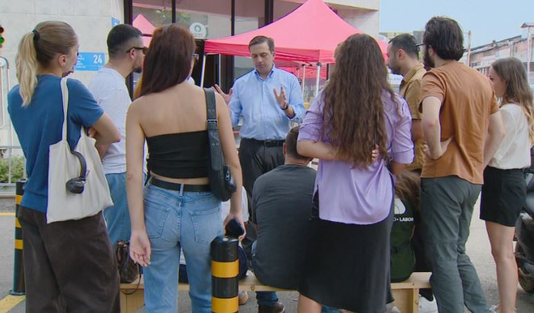 სახალხო დამცველი „ევოლუშენ ჯორჯიას” გაფიცულ თანამშრომლებს შეხვდა