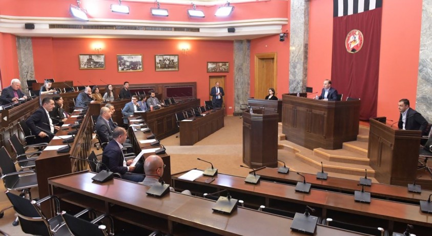 იურიდიულ საკითხთა კომიტეტმა „ამნისტიის შესახებ” კანონპროექტი მეორე მოსმენით განიხილა და მხარი დაუჭირა