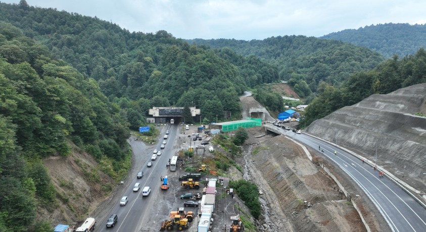 რა ხდება რიკოთზე?!