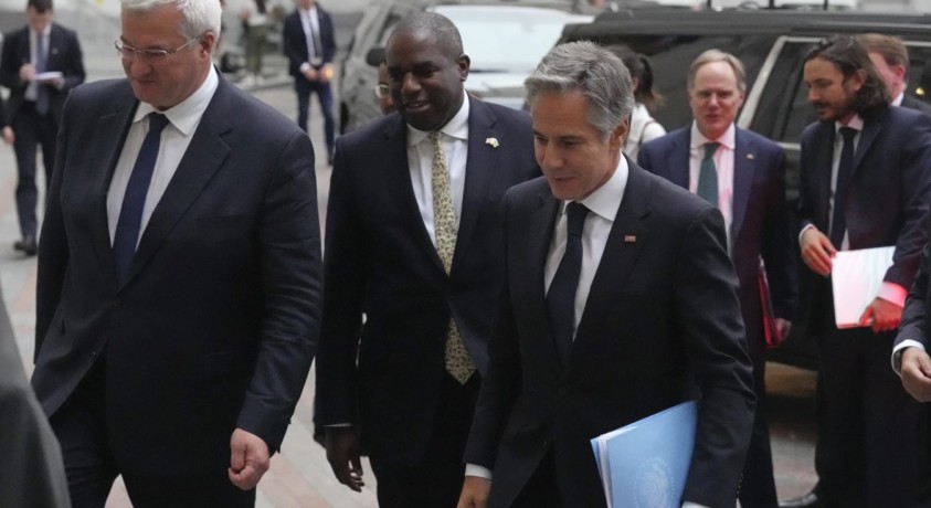 ენტონი ბლინკენი და დევიდ ლამი კიევში უკრაინის პრეზიდენტსა და პრემიერ-მინისტრს შეხვდნენ