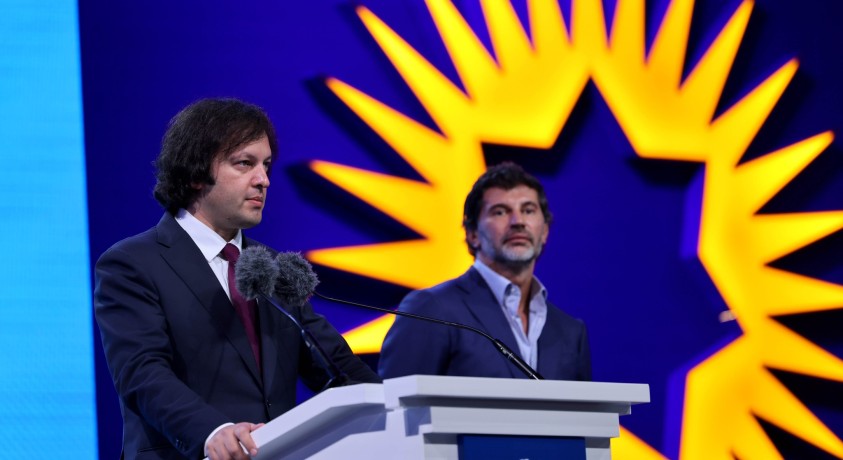 „ქართული ოცნების“ ლიდერები რუსთავში მოქალაქეებს შეხვდნენ