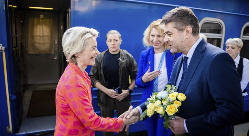 ევროკომისიის პრეზიდენტი ურსულა ფონ დერ ლაიენი კიევში ჩავიდა