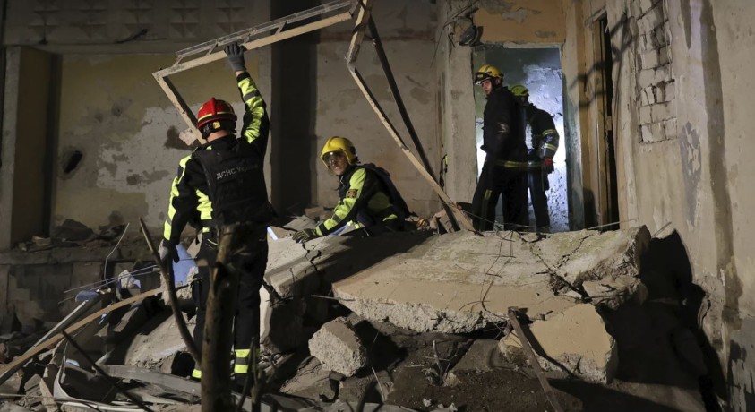 რუსების მიერ ხარკივზე თავდასხმის შედეგად ათეულობით ადამიანი დაიჭრა