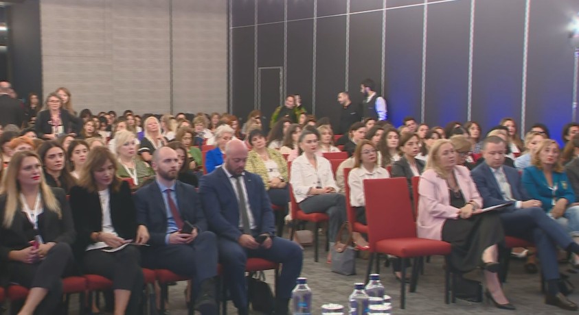 „ქალები ბიზნესში“ – თბილისში ეკონომიკური ფორუმი მიმდინარეობს
