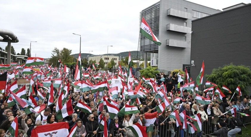 უნგრეთის დედაქალაქ ბუდაპეშტში საპროტესტო აქცია იმართება