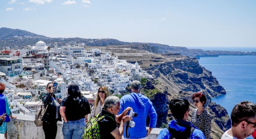 საბერძნეთში ტურისტების რაოდენობის მატება ადგილობრივი მოსახლეობის შეშფოთების მიზეზია