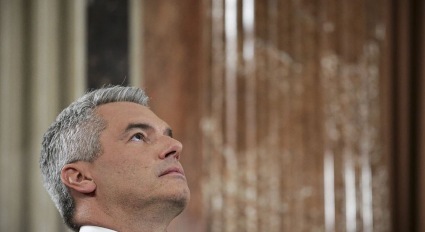 ავსტრიის პრეზიდენტმა მოქმედ კანცლერს, კარლ ნეჰამერს, ახალი მთავრობის ფორმირება დაავალა