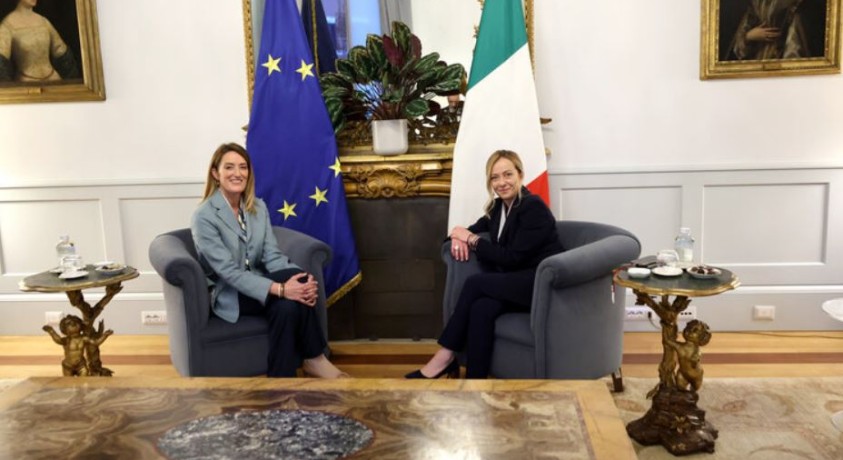 ევროპარლამენტის პრეზიდენტი რობერტა მეცოლა იტალიის პრემიერ-მინისტრ ჯორჯია მელონის შეხვდა