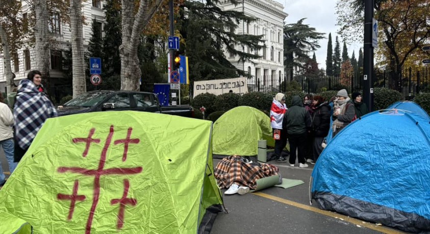 კარვები ჭავჭავაძის გამზირზე