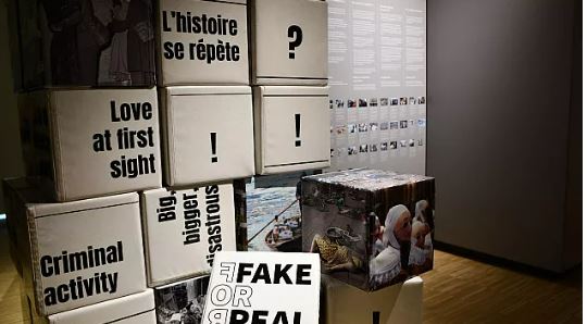 “ფალსიფიცირების ისტორია“ – გამოფენა ბუდაპეშტში