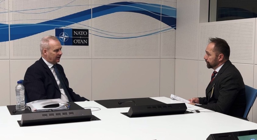 “ჩვენ შეშფოთებული ვართ იმით, თუ როგორ ძალადობს პოლიცია აქციის მონაწილეებზე” – ნატოს გენერალური მდივნის თანაშემწე