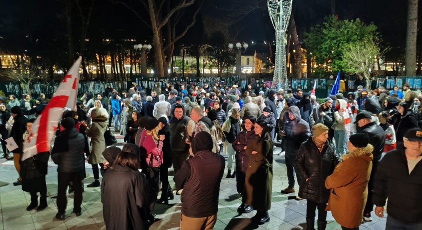 „ქვეყნის მომავალი ევროკავშირშია“ – ქუთაისელები საპროტესტო აქციაზე