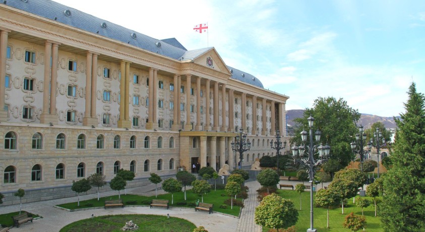 საქალაქო სასამართლო საპროტესტო აქციაზე დაკავებულთა საქმეებს განიხილავს