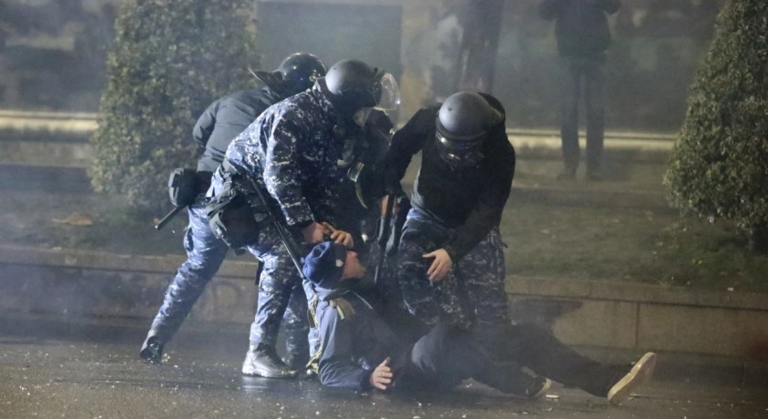 დაკავებულთა სასამართლო პროცესები – რას ჰყვებიან  დემონსტრანტები