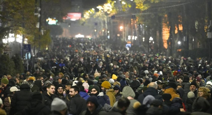 რუსთაველის გამზირი, თბილისი, 23:05, 11 დეკემბერი, 2024 წელი