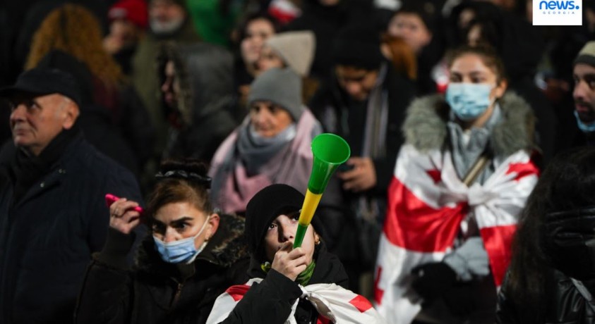 თბილისი, რუსთაველის გამზირი, 21:40, 8 დეკემბერი, 2024 წელი