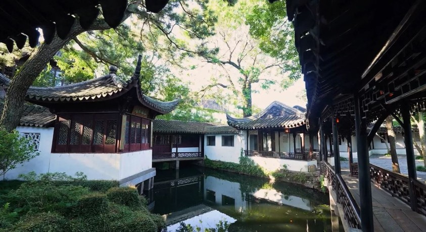 კულტურული კავშირები მებაღეობაში –  მდიდრული ფრანგული ბაღი და ჩინური სავანე