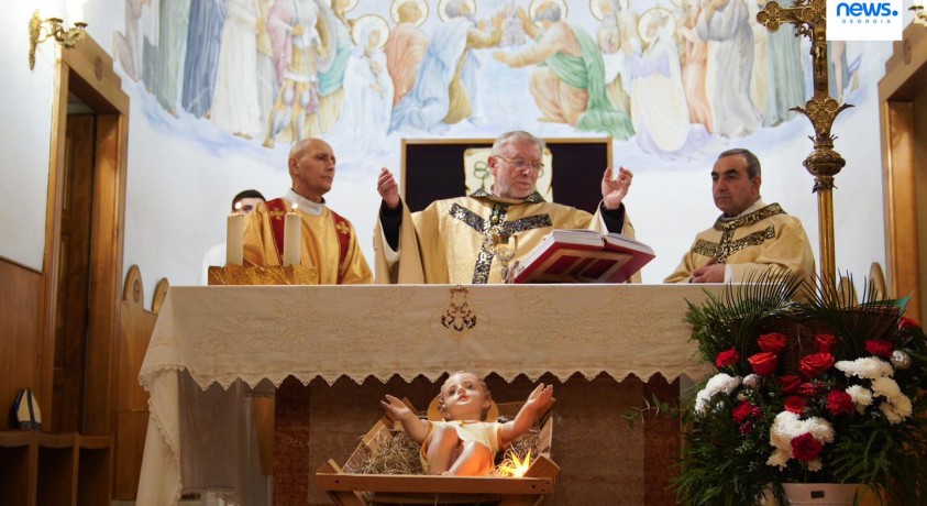 “უკუნეთ ღამეში შობის ვარსკვლავი გამოანათებს” – 25 დეკემბერი მშვიდობის კათედრალში